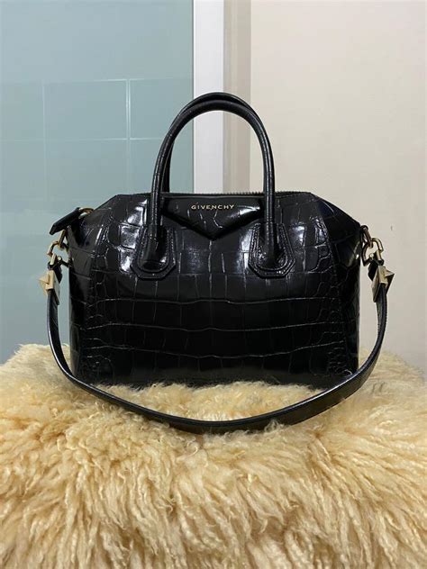 givenchy antigona croc embossed medium